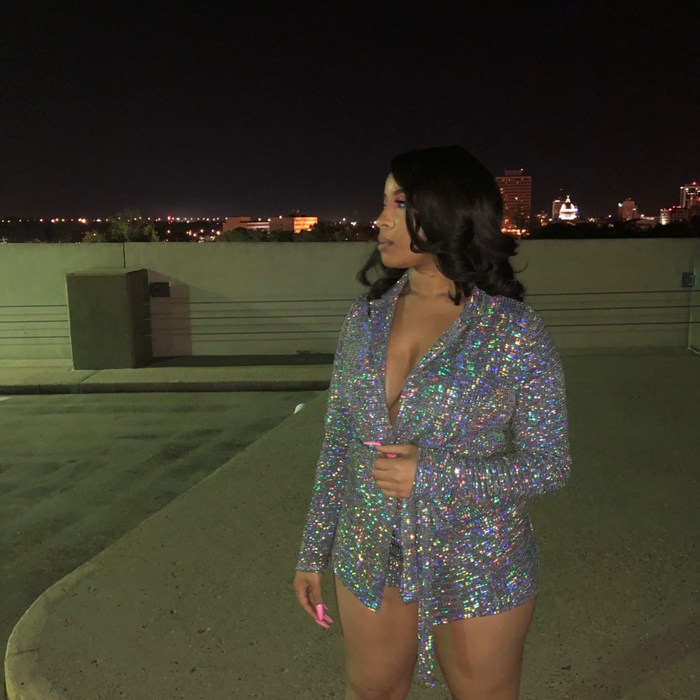 Meet your Posher, Maya